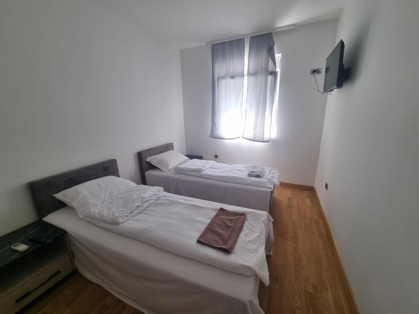 Ferienwohnung Gosnje Novi Sad Zimmer foto