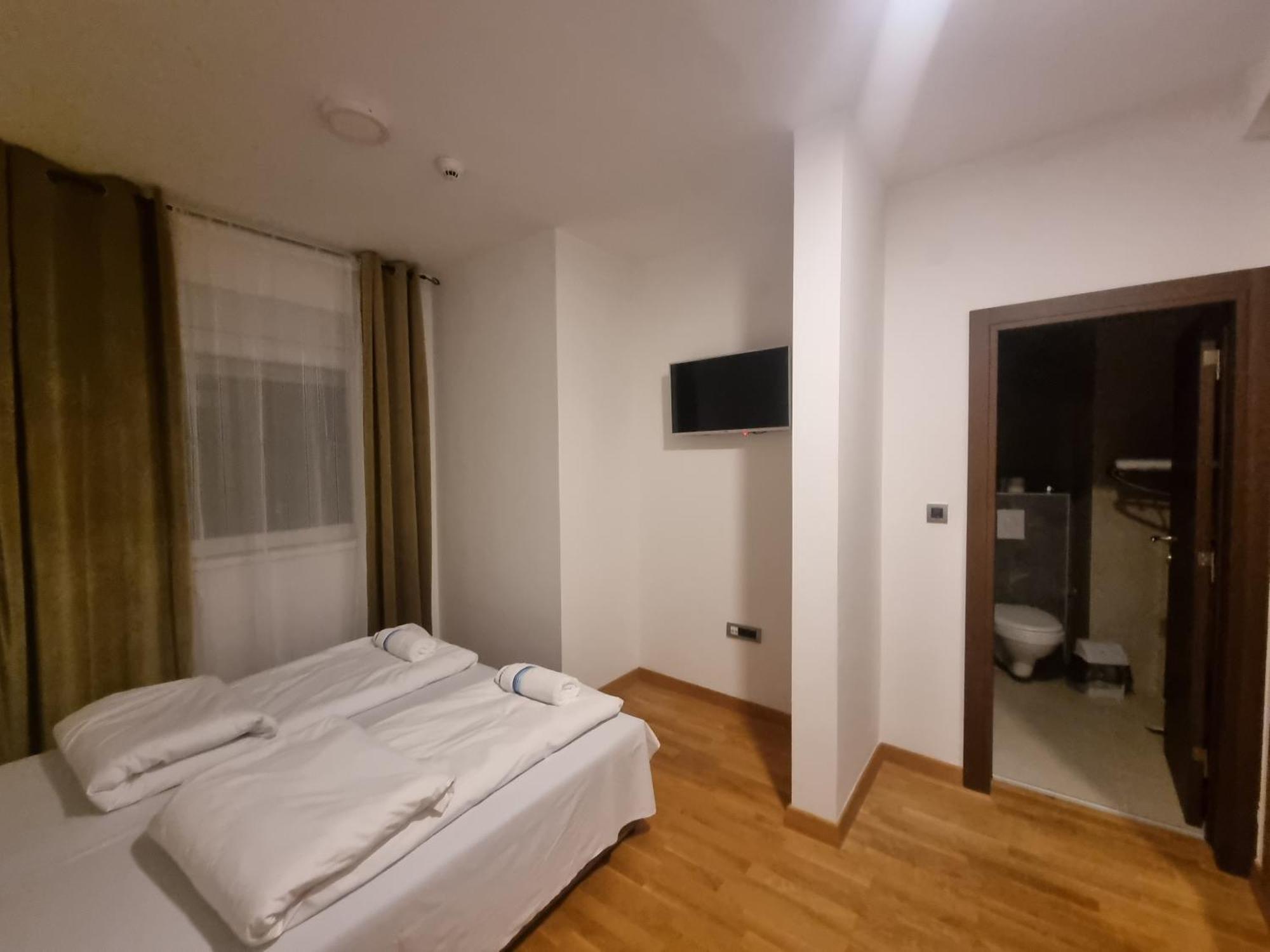 Ferienwohnung Gosnje Novi Sad Zimmer foto