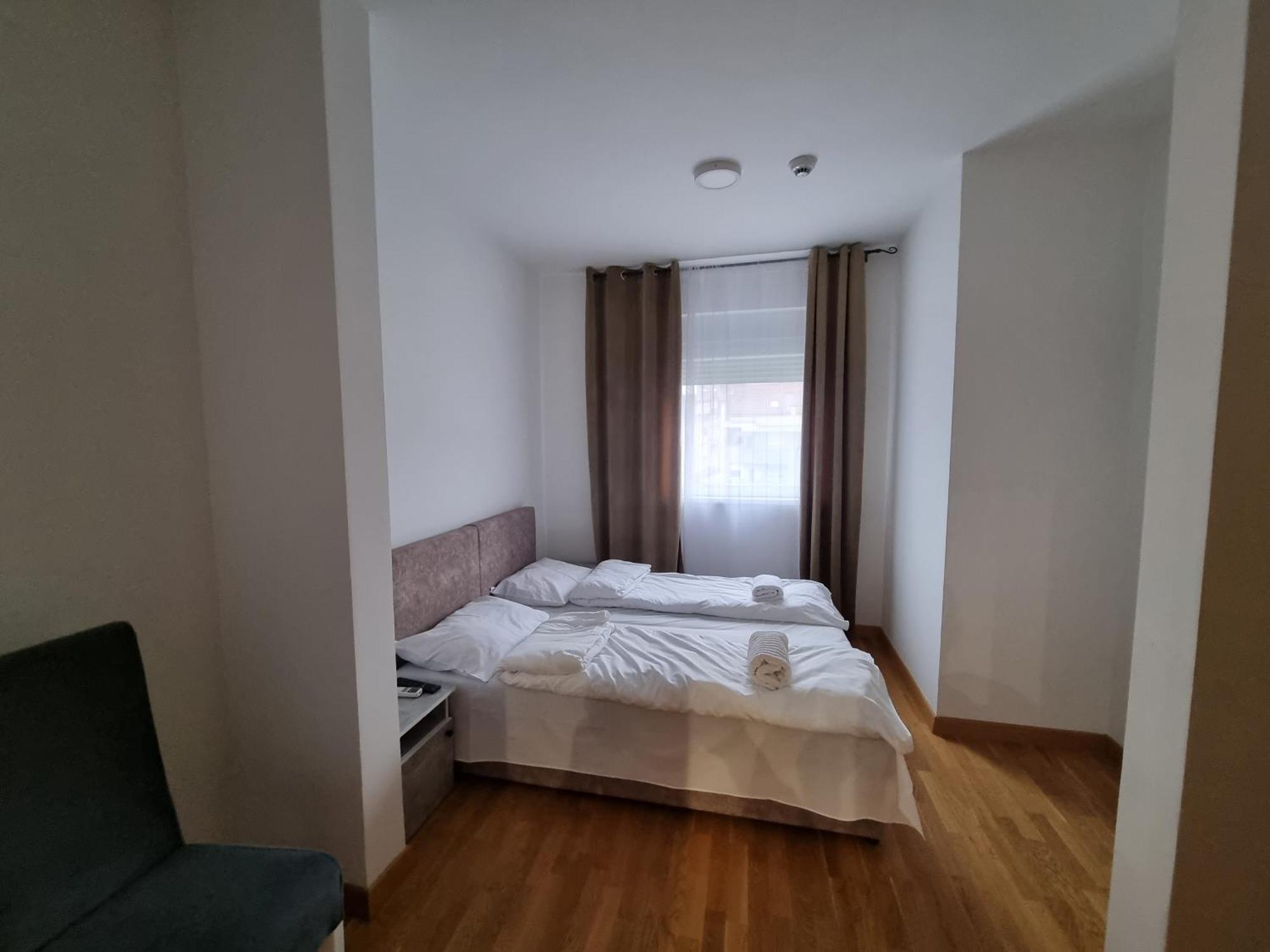 Ferienwohnung Gosnje Novi Sad Zimmer foto